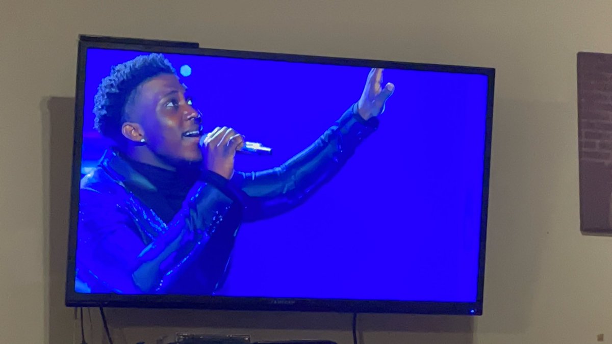 gigiandleo's tweet photo. So proud of @deshawngmusic - congrats on making the #top24 of @AmericanIdol - you make your #FortHayes family proud!! https://t.co/tqPEk5kRu0