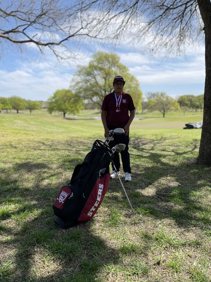 Steers_Golf's tweet photo. Great Day! Proud of all my North Side Golfers!!! Congratulations on making the best out of 2020/2021 and having a great season. Albert Perez will be Representing North Side and FWISD at regionals this year! #District7/5A https://t.co/x4HoGCHgMC