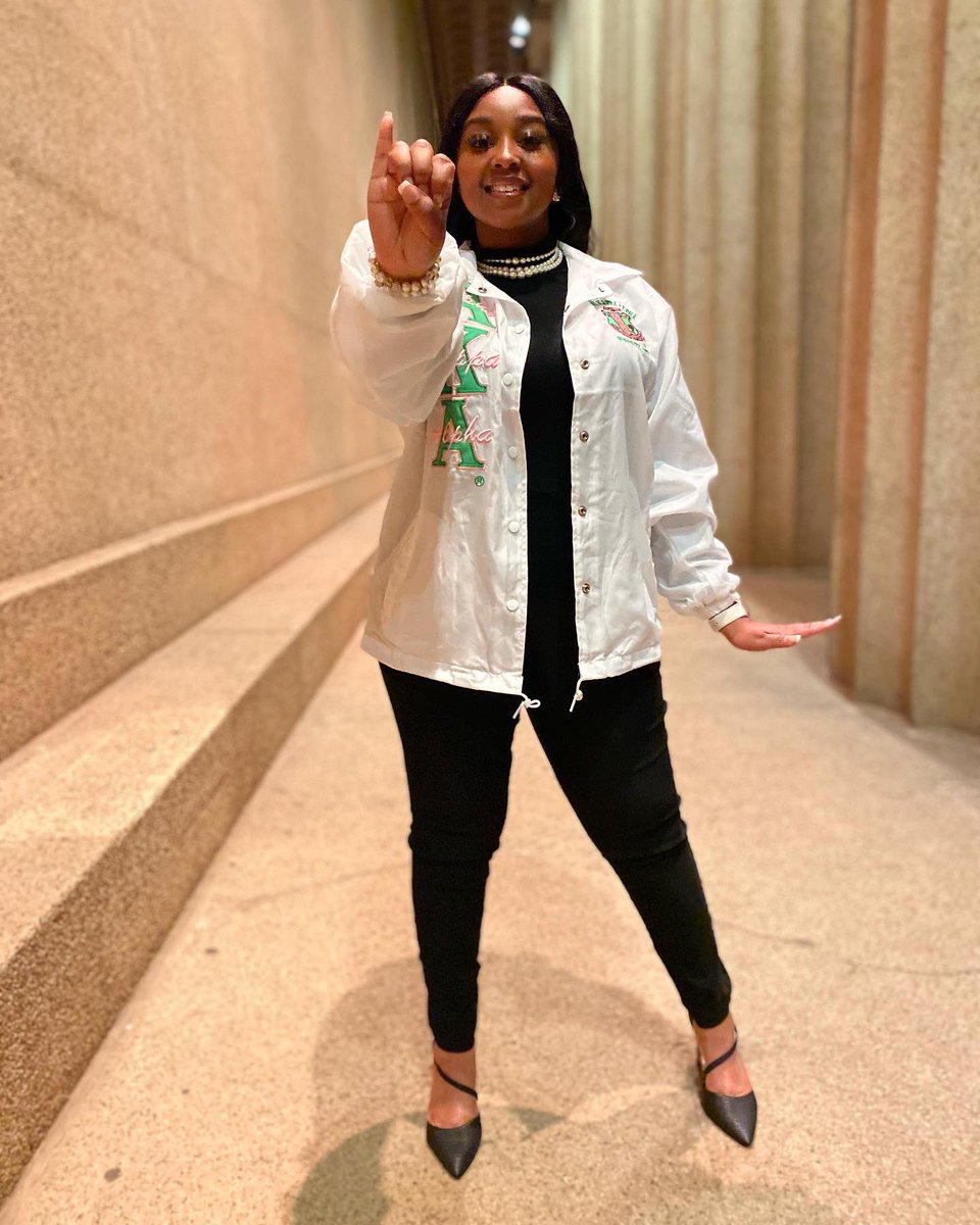 madisonndani's tweet photo. Allow me to reintroduce myself. You may have knew me as Madison, but in AKALand my sisters will forever know me as Forget Me Not💕💚

•The Legacy Kontinues
19-ΑΨ-21💗💗💚 #68IHR https://t.co/XGs9YY7FBy