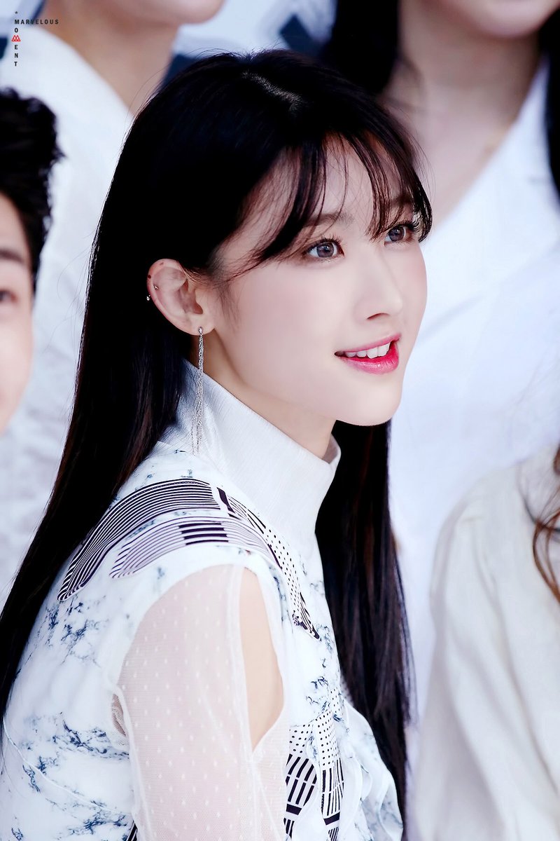 hourIyhani's tweet photo. #현아 #HYUNA https://t.co/tcLeqBspNW