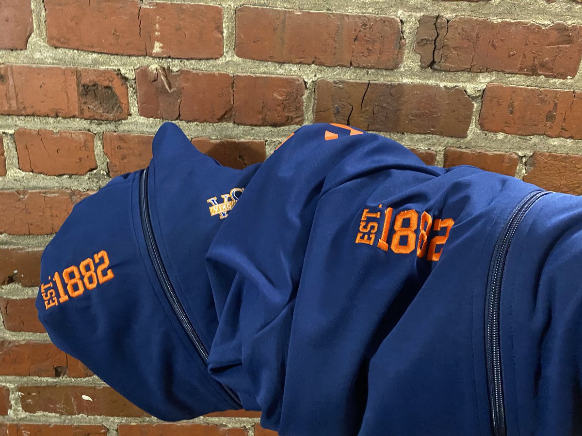 thereallife_tG's tweet photo. “so you only buy yourself vsu gear”
i had to turn around and go back😂
s/o to my #VSUAA card,
yall know i love a discount https://t.co/2qBHKPwyzn