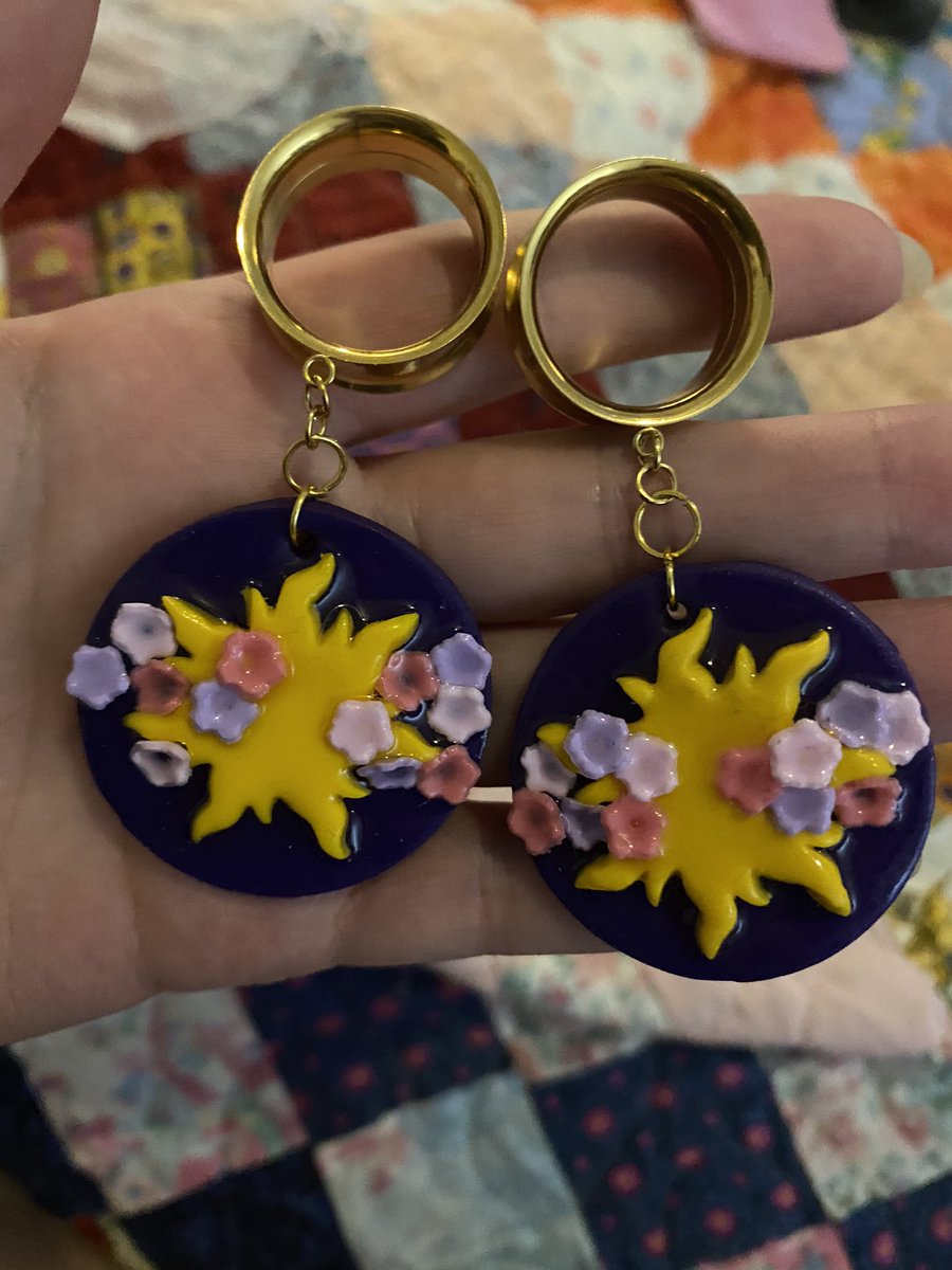 _okayana's tweet photo. Thank you so much @PinkyCreates! They’re so lovely! They look so good on my tunnels! I can’t wait to rock them 💕✨ https://t.co/z2gQcNqV6b