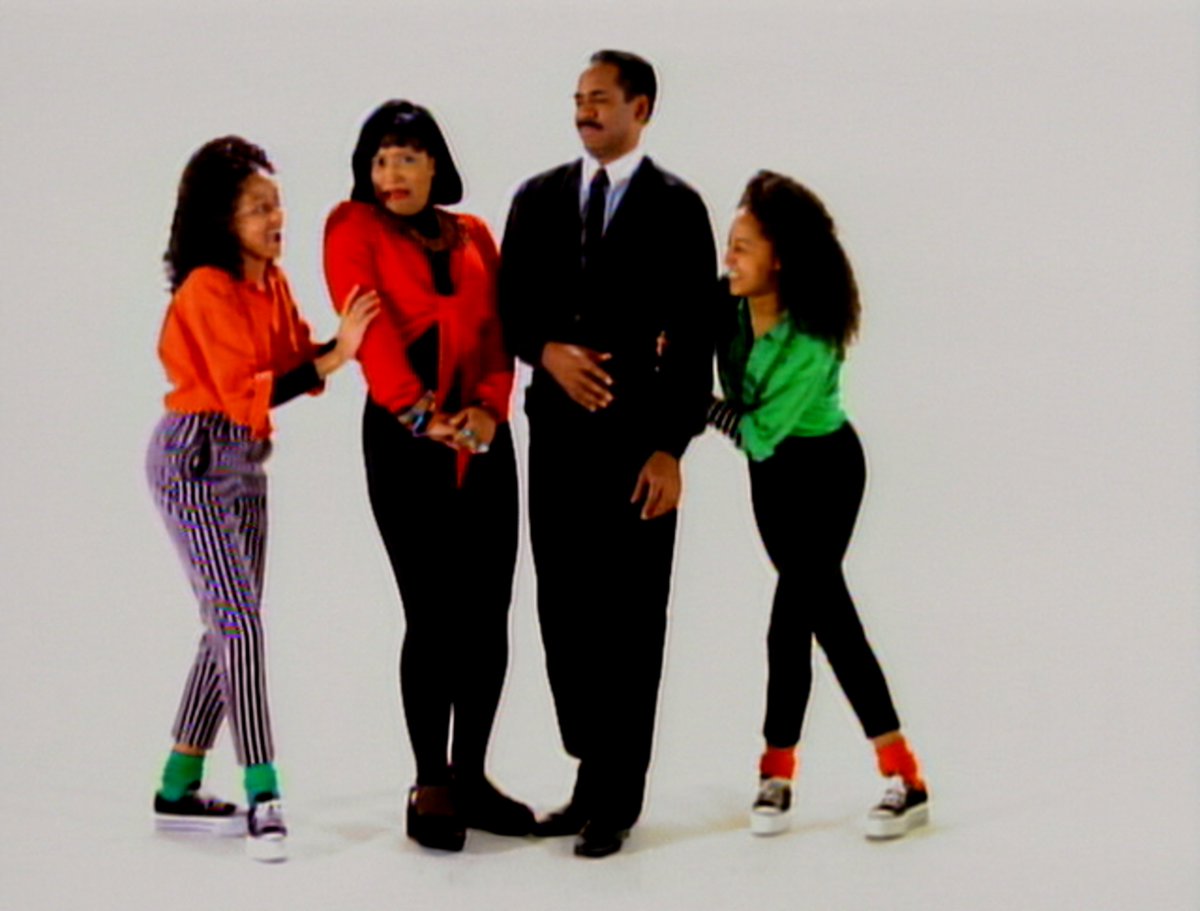 strongblacklead's tweet photo. Y'all can catch some of your #FirstCrushes that are currently streaming on Netflix! 😍 https://t.co/saFahKz9rW