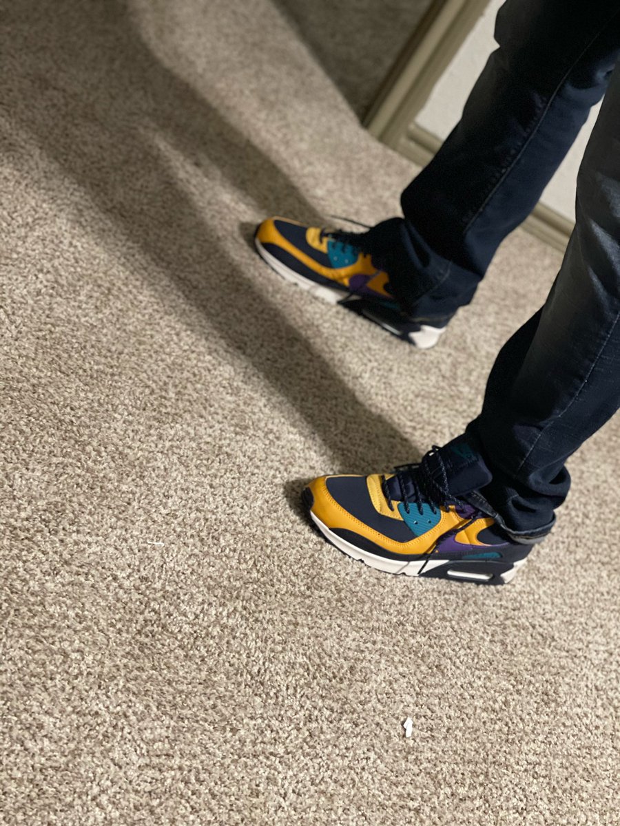 ONEOFONE_9's tweet image. SELL IT FOR THE “SHAQ” BUT I GET IT FOR THE “BRIAN SHAW”
SHOUT OUT TO MY GUY Brandon Major Lee Hartsfield, YOU KNOW WHAT IT IS...
#FRESHKING
#WRONGJEANS