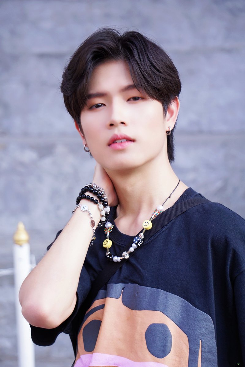 TheBest91993's tweet photo. หล่อแบบคูลๆครับ❤ อยากเจอพี่เจแล้ว
@turbotbb 

#NitimanTheSeries 
#รักติดเทอร์โบ 
#เจคนคูล https://t.co/n6Wra189Hv