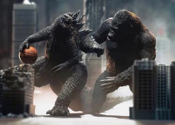 Fuck the fight, who winning THIS