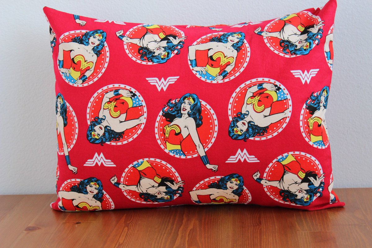 JEICHAS's tweet photo. 12” by 16” (travel size) pillow-cover                         #WonderWoman #woman #superhero #JusticeLeague #Pillowcover #DCCOMICS https://t.co/BhOUjN1c71 https://t.co/xppvkKWVeq