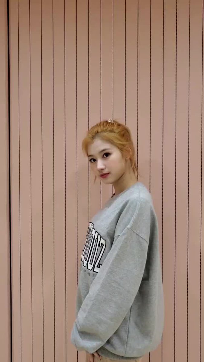 hi tasha disini
btw gw newbie,ada yg mau ngajarin?

mutualan: rt or like
fambest? dm saja

#roleplayerindonesia 
#roleplayerkpop 
#roleplayeraccount 
#roleplayerindo