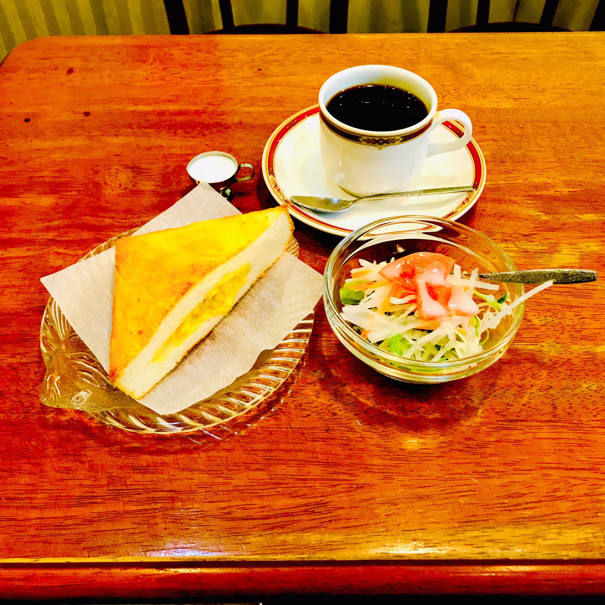 山田将平 栄の喫茶店グロリヤさんでモーニング 喫茶店 喫茶グロリヤ 名古屋 栄 風情 昭和 懐古 純喫茶 コーヒー 珈琲 歴史 モーニング トースト T Co Kw38q6oqq1 Twitter