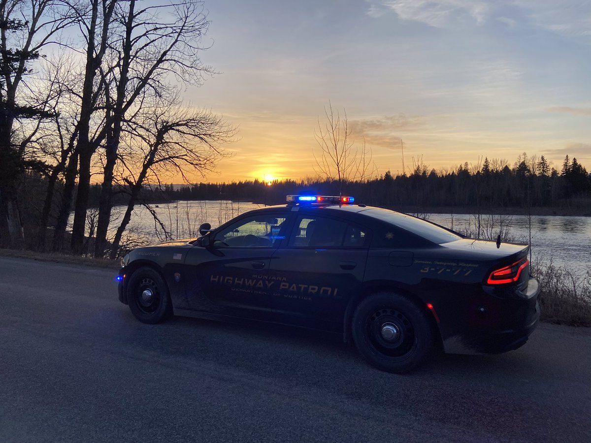 TrooperStefani's tweet photo. #Sunset on the #FlatheadRiver https://t.co/fN6yn6TA4T