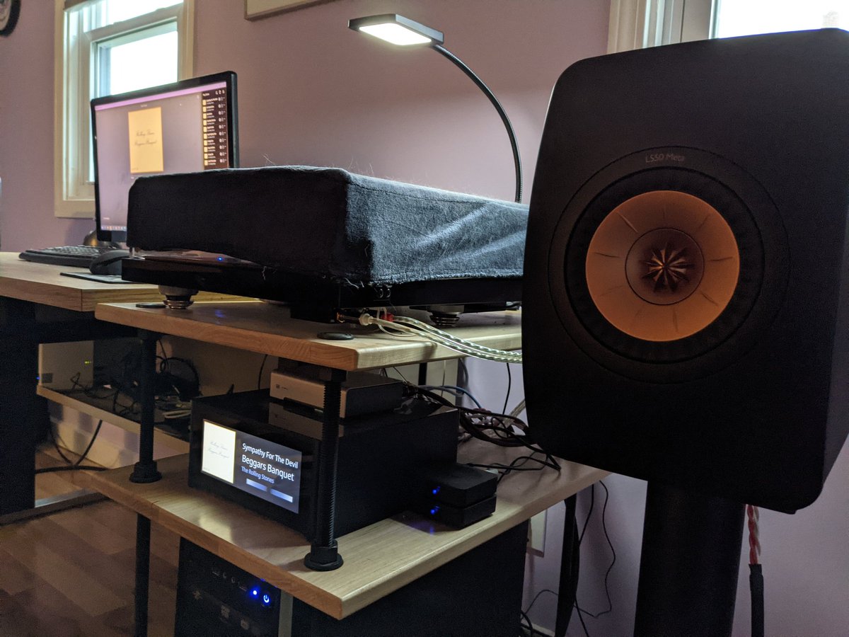 KenM10759's tweet photo. @KEF_America @Robinson__Brand They are simply incredible. Beats speakers that cost 2.5~3x more. https://t.co/nKd3whuEhq