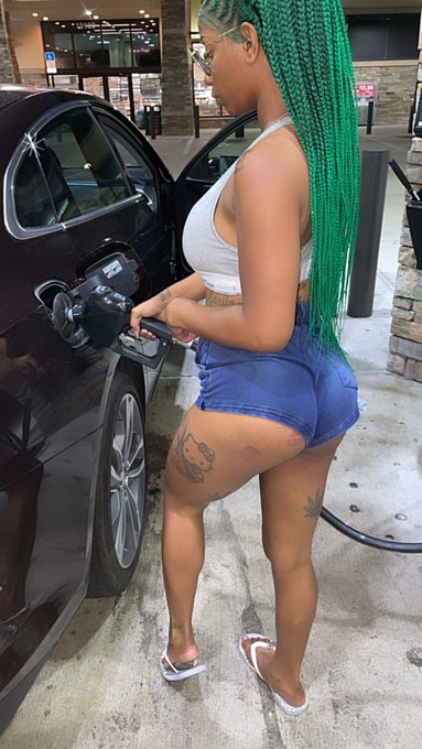 I love gas&rsquo;n these niggas up&rsquo; ⛽️ ⛽️ ⛽️ ⛽️ ⛽️  https://t.co/7kKix3EAxH https://t.co/x3tKOeg7hX