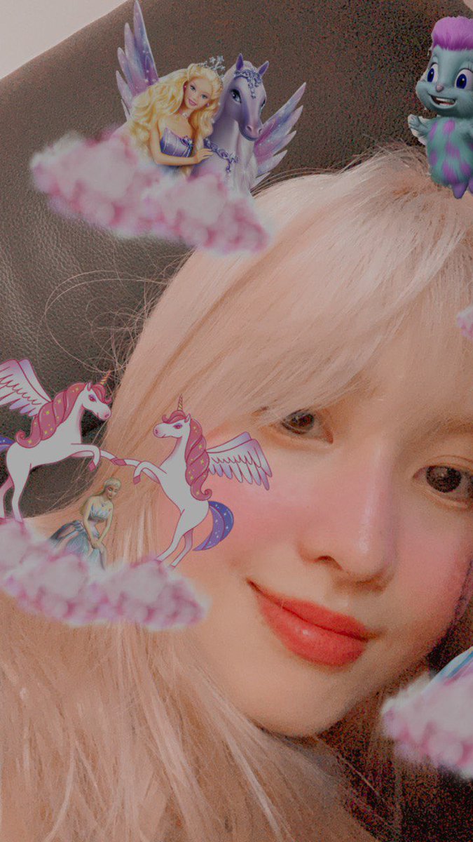 moguritwicebr's tweet photo. 🧼| A única coisa que não é mentira hoje! Estamos inaugurando nosso canal do Telegram para postar atualizações da Momo no b0lh4 🤭 Já começamos o dia com ela dizendo que estava loira, será que vem mais ai?

🔗https://t.co/918fUiexSV https://t.co/l5x8P1Tfq0