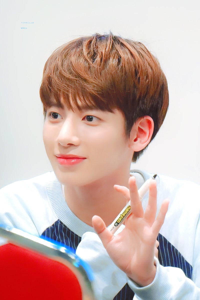 KMN_txt's tweet photo. #TXT #태현 #TAEHYUN https://t.co/XIDfJiAMaG