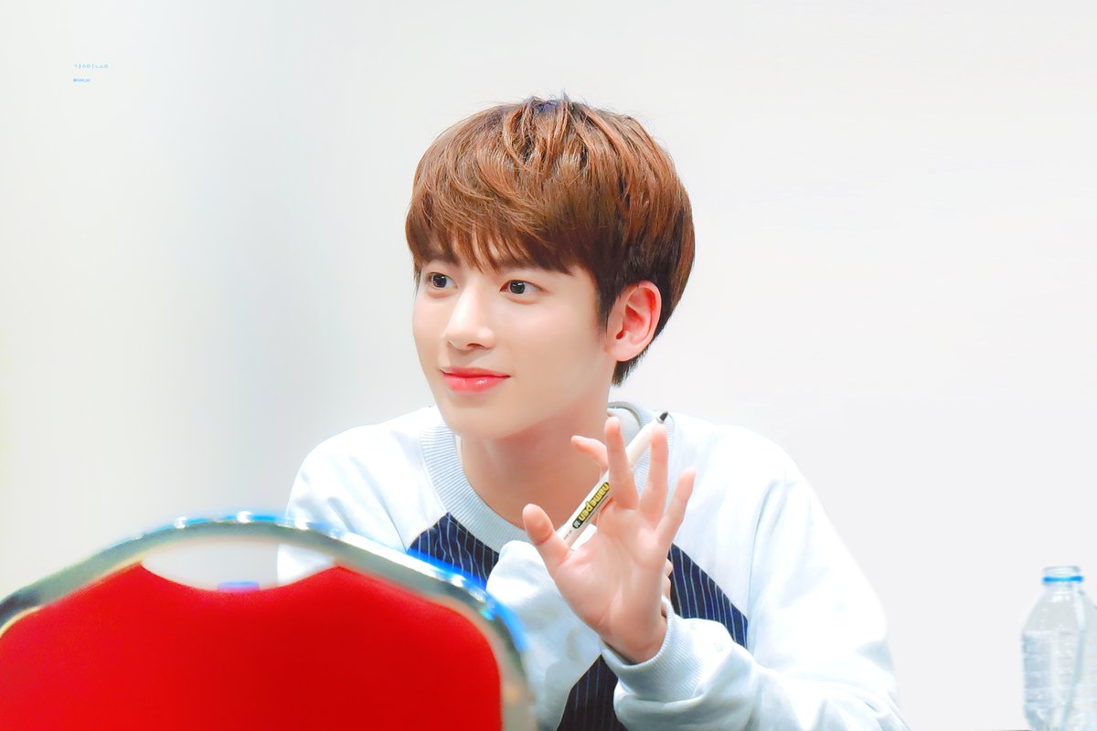 KMN_txt's tweet photo. #TXT #태현 #TAEHYUN https://t.co/XIDfJiAMaG