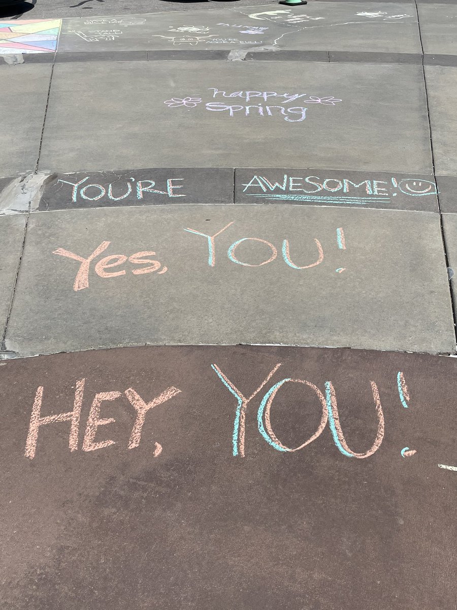 The Volunteer Class took a trip to Wolf Creek Elementary School today and helped beautify their sidewalks!!🌸🌈

Thanks for letting us visit @WolfCreekElem!