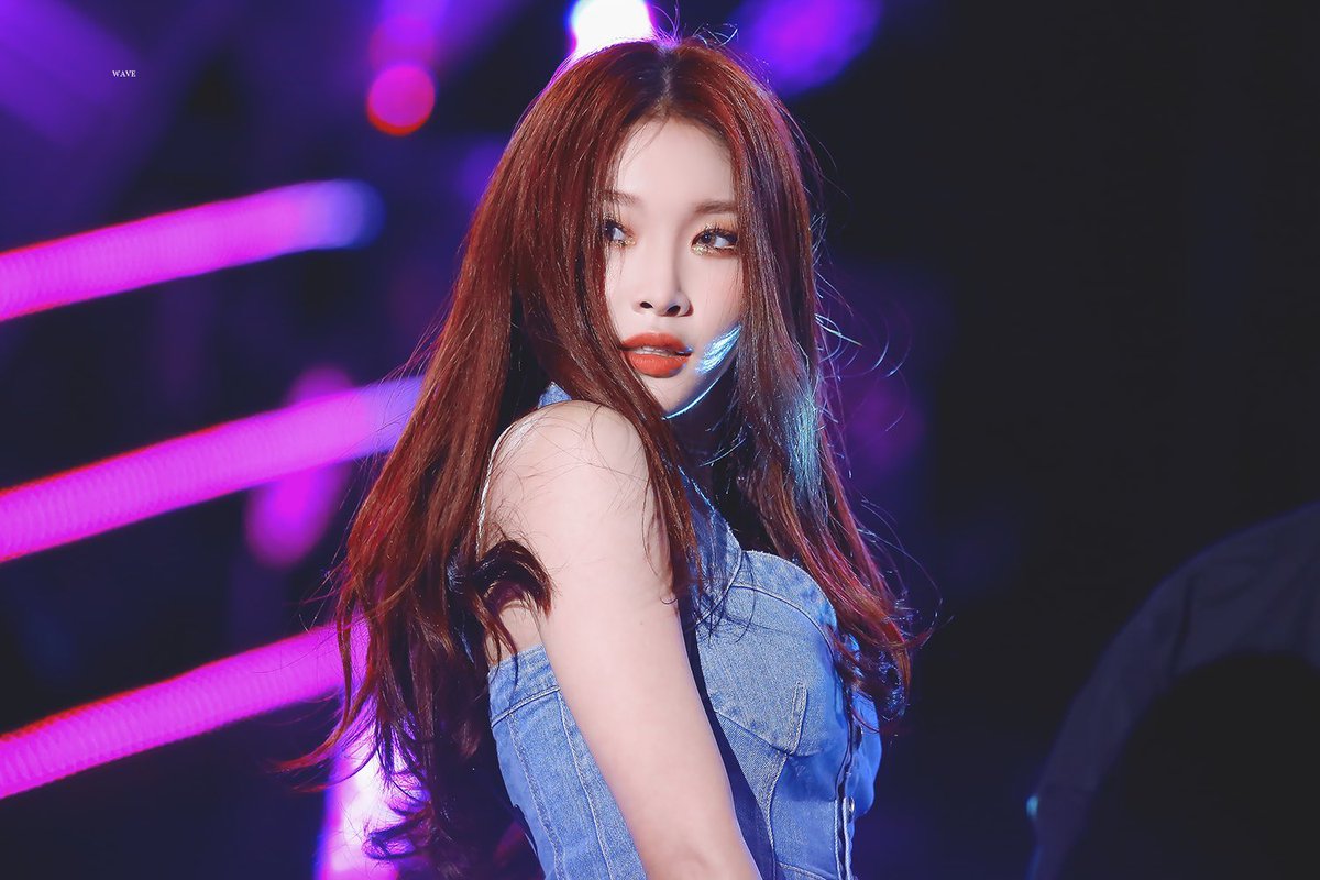 H29873's tweet photo. 헉 이날 너무 예쁜데? https://t.co/8F3GySUBnZ