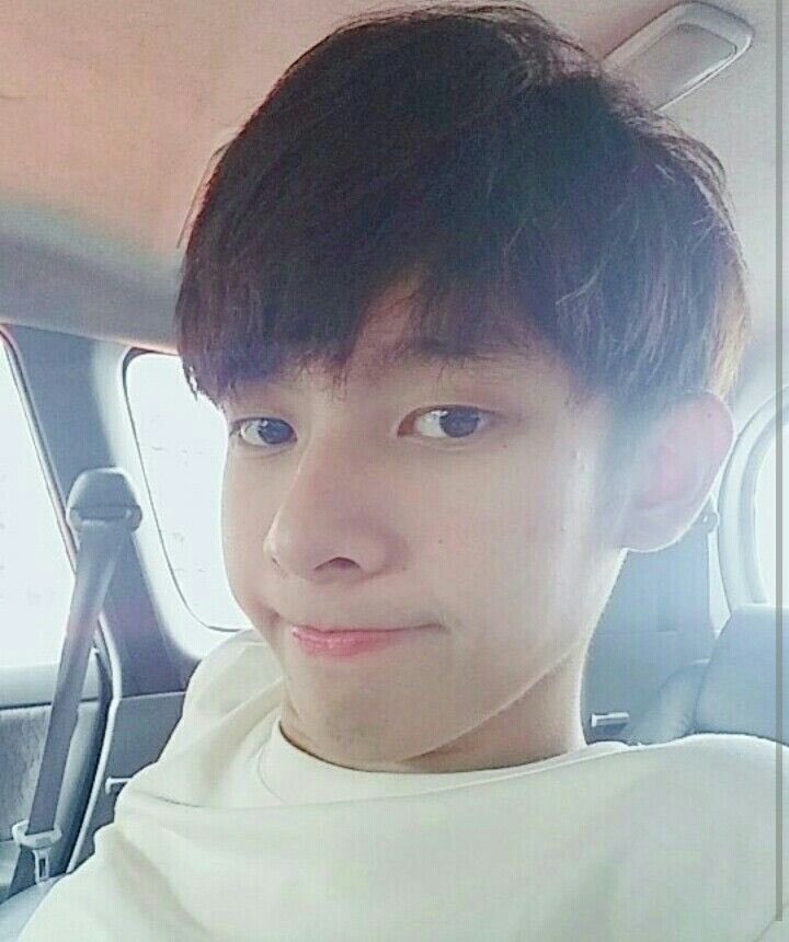 EvanLee_PH's tweet photo. [📸] 210401 | JUST-HEEn

smiling through the pain...

#SingleButHappy #IAmDifferentNow #ENHYPEN_JUSTIN #SB19_HEESEUNG @ENHYPEN_members @ENHYPEN

☀️ https://t.co/6wIykjB8nC