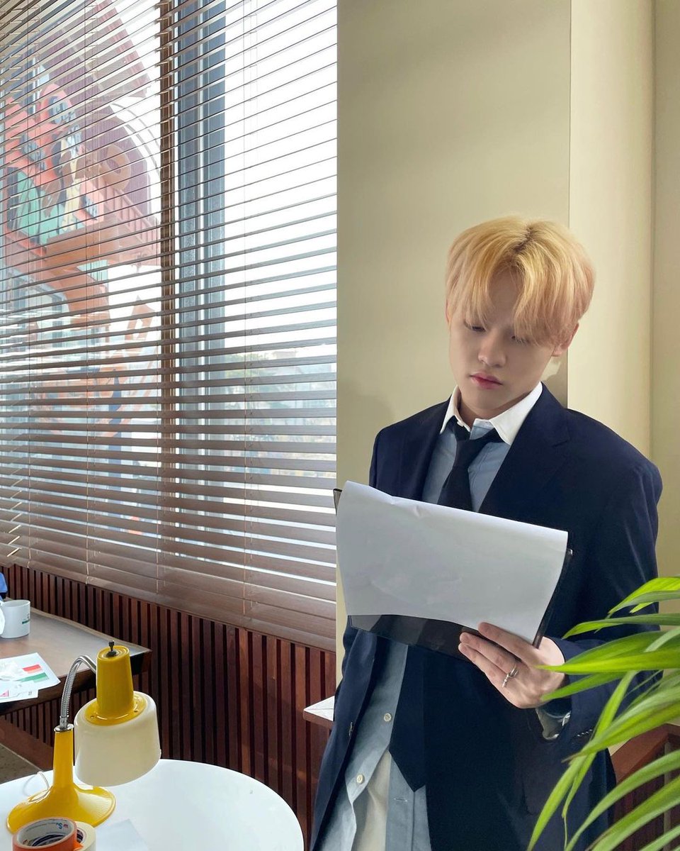 NCTDREAMCENTER's tweet photo. 210401 NCT DREAM 'Cafe 7 DREAM'
https://t.co/mT4Tyf42ga

#CHENLE manager, who is checking inventory. The coffee beans didn't arrive this morning, and after checking, we’re afraid we made a mistake in our order.

#Cafe_7DREAM # sentimentalcafe # cafegram
#NCTDREAM @NCTsmtown_DREAM https://t.co/heIv2db4vH