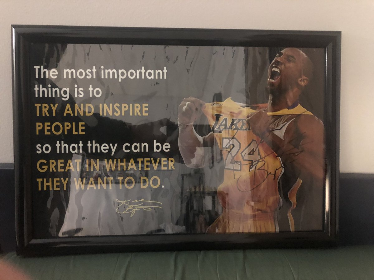 🔥🔥New giveaway🔥🔥

Donated by a local sports memorabilia collector 

Autographed &amp; Framed Kobe Bryant poster 

To enter to win do the following

1. Follow this account
2. Retweet and like this tweet
3. Respond to DM within 48 hours of drawing

Drawing will take place in April