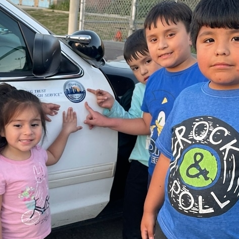 They spotted the CSP logo on the police vehicle 🚔 <a href="/lapdcsp/">LAPD CSPB</a> <a href="/lapdhq/">LAPD HQ</a> @lapd77thdivision #jackietatumharvard #communitypolicing