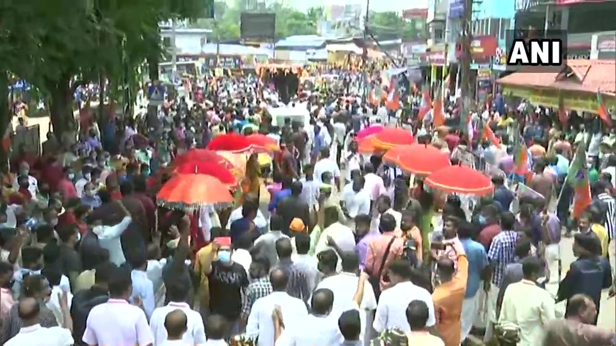 Kerala: Uttar Pradesh CM and BJP leader Yogi Adityanath holds roadshow ...