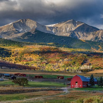 ColorfulCOCltv's tweet photo. #NewProfilePic

“Mt Sopris in the fall!”

We’d like to Congratulate, Daniel Forster Photography for his photo being selected as the new Profile Pic!

We share shots of Colorful Colorado! 💙🤍❤️💛 #colorfulcoloradocollective or tag @ColorfulCOCltv for Daily Features! 😊 https://t.co/eTb7VzlHVN