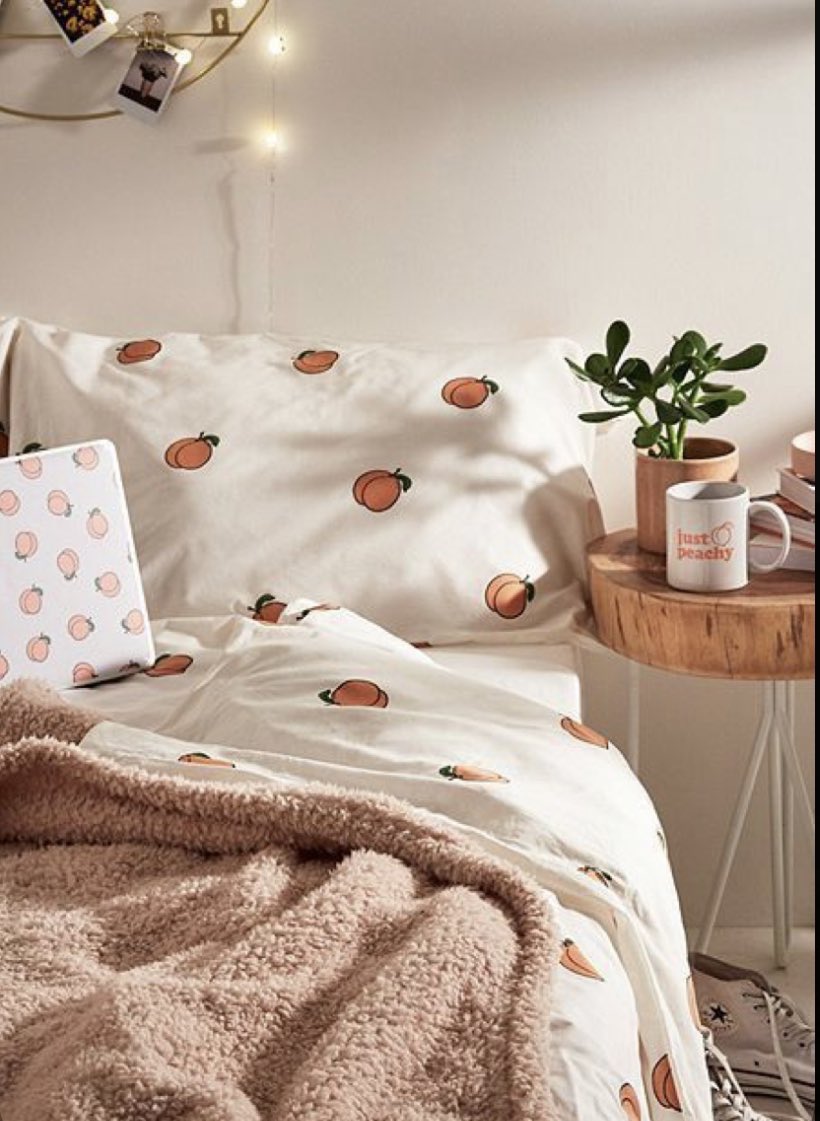 baranggcewe's tweet photo. Sprei Motif 

Sprei dengan motif yang aeshtetic ala Korea. Dari motif gingham, polos sampai tropical ada semua. Wajib beli karena adem dan bagus. 

Harga : 100.000 
Link https://t.co/M3lUcwA06H https://t.co/e6PfmaQbt6