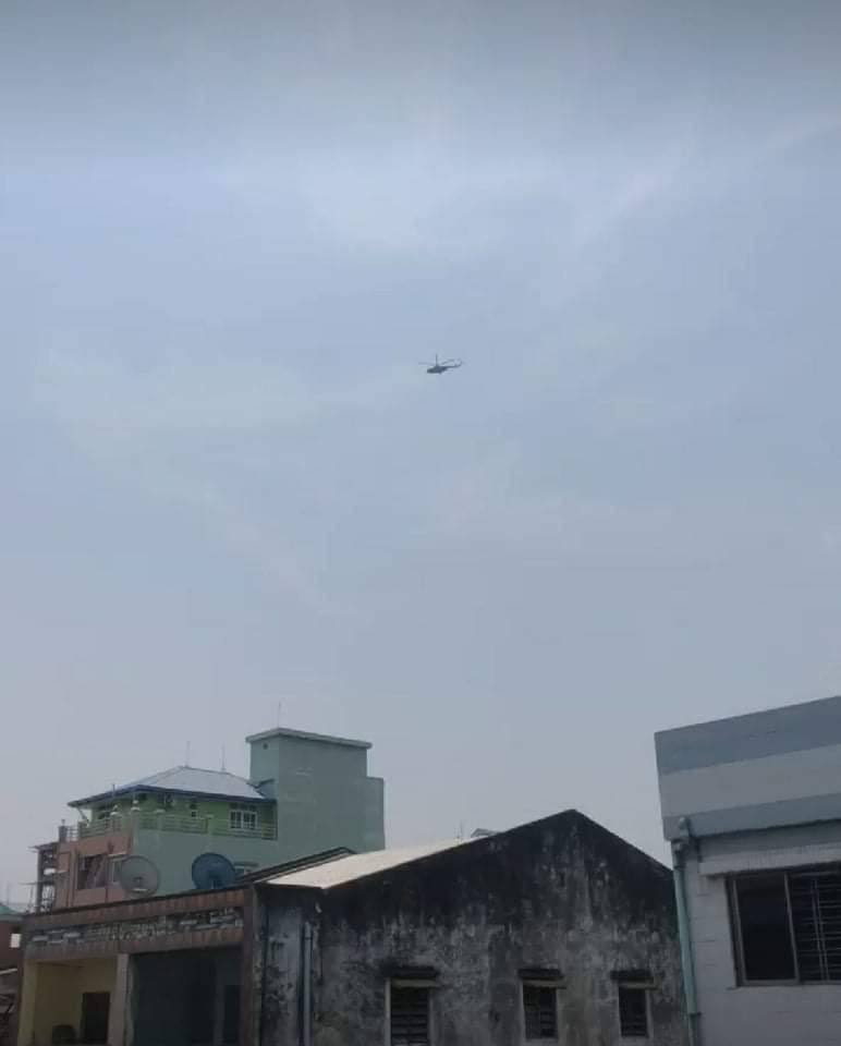 MayWinchester16's tweet photo. Military helicopters are spotted flying over many townships of Yangon(Dala, Ahlone, Mawtin&amp; Sule) back and forth today noon.

#WhatsHappeningInMyanmar
#Apr1Coup https://t.co/jmURsMrZUQ