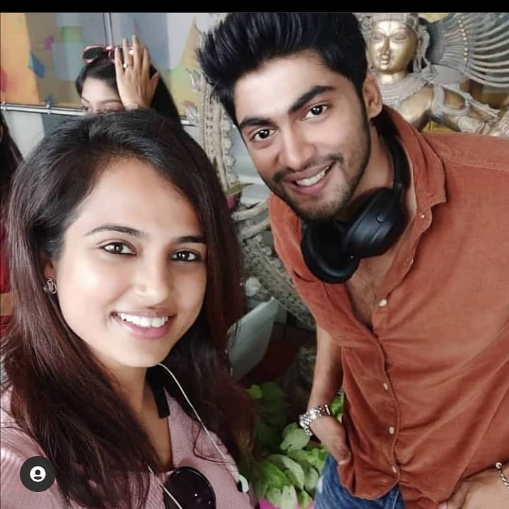 Found this lovely click of <a href="/TharshanShant/">Tharshan</a> and <a href="/iamramyapandian/">SriRamya Paandiyan</a> ....

Looking soo cute 😍

#Tharshan #TharshanArmy #Ramya #RamyaPandian