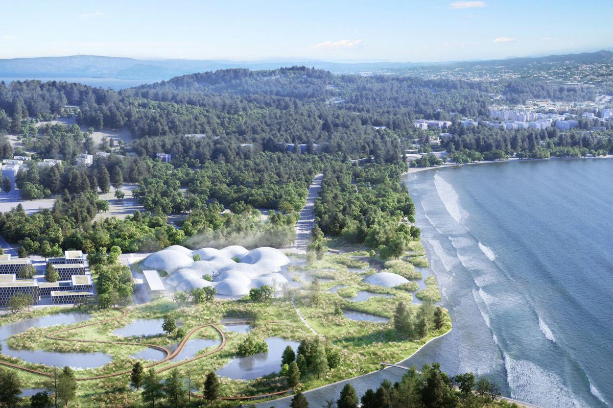 arquitect_viva's tweet image. Combinando elementos de la cultura local y el lugar donde se emplaza, el diseño evoca una nube ligera que emerge entre las montañas y el mar. Los espacios flexibles y continuos sin columnas experimentan con la alternancia del vacío y la solidez, las luces y las sombras.