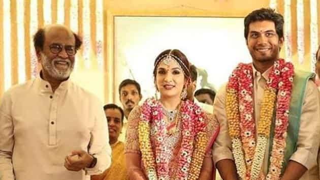 itz_Siruthai's tweet photo. வாவ் ரஜினியோட  சிரிப்பு 😍😍 அப்டியே பாத்துட்டே இருக்கலாம் போல இந்த கல்யாணத்தோட  ஸ்பாட் சொல்லவே வேணாம் ஆனா எப்டித்தான் பொண்ணோட முதல் புருஷன  தோரத்தி விட்டுட்டு இப்டி சிரிக்க முடியுதோ ! 😍🔥 https://t.co/aDyKhYSXrW