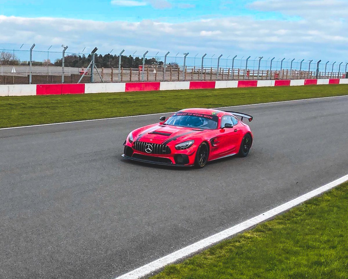 CiceleyMSport's tweet photo. 🏁📆 Here we are! A new month and another step closer to the @BTCC and @BritishGT racing season! #TheStartIsInSight 🚥🤙

#CiceleyMotorsport #BTCC #BritishGT #Carlube #MacTools #PreSeason #Testing #TouringCar #BMW330i #GT4 #MercedesAMG https://t.co/1wNlhVy76o