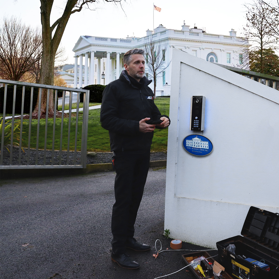 AESglobalonline's tweet photo. Amazing Install this week. The BOSS Paul was over in America on business and fitted an intercom to The White House! (Service entrance) I’m sure you��ll agree it doesn’t get much better than that!
https://t.co/lDgiE4GhrS
#intercom #gatecontrol #aprilfools #aprilfoolsday https://t.co/QAIeXFp2ej