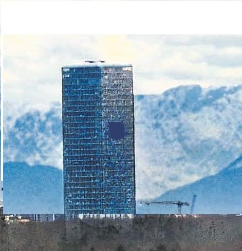 PerlachSpd's tweet photo. Meilenstein für die Bebauung Waldperlachs: Neues Hochhaus an der Hamanstraße beschlossen!

Für eine Akzentuierung im Stadtbild soll der 37-Stöcker sorgen. Er besticht durch elegantes Design und fügt sich hervorragend in die bestehende Wohnbebauung ein. https://t.co/cgVxcCagHm