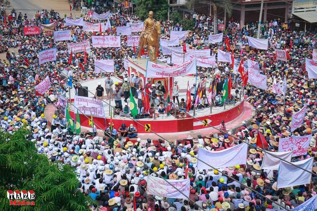 spring21MM's tweet photo. Anti-Military strike in #Tangse Tsp, which turned into a sea of ​​people on Apr1! The crowd is strong as ever.
SUPPORT FEDERAL ARMY
#Apr1Coup
#WhatsHappeningInMyanmar
@clarissaward,@CNN https://t.co/6t6waMTrpw