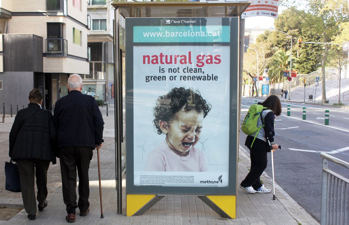 CANEurope's tweet photo. Every day is #AprilFools Day when companies’ #greenwashing attempts spread misleading marketing and lobbying around #fossilgas.

Today climate defenders in 16 European cities have hacked ads from the gas industry (😜) to show that #CleanGasIsADirtyLie

https://t.co/xQWZdVBP2J https://t.co/oxfg7WYca5