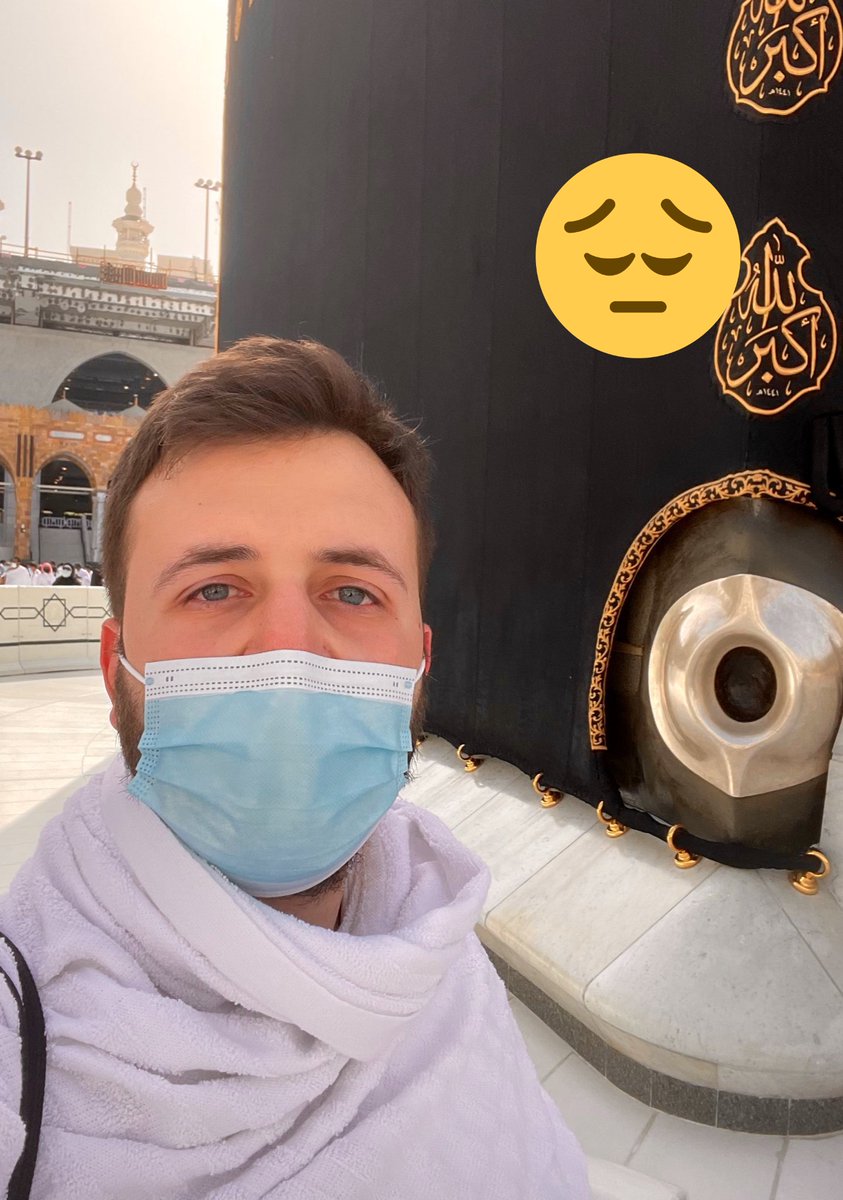 في ذمّةِ اللهِ لا خوفٌ ولا حزَنُ
والجنة الوعد والسلوانُ والوطنُ

إنْ متّ ما مات ذِكرٌ كنت تغرسهُ
في النّأي والنّفي حتى ضمّك الكفَنُ

ما شرّدوك ولكن شرّدوا قيمًا 
تأبى اندثارًا وتربوا تحتها مُدُنُ

يومًا ستنهض مثل الصبح مشرقةً
حتى يبين على أعدائها الوَهَنُ

#محمد_الرز