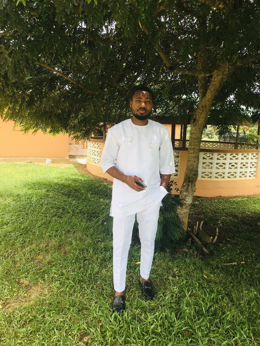 dimoa_gh's tweet photo. THIS🖤            OR            THAT🤍 https://t.co/iKuJ7yoRqQ