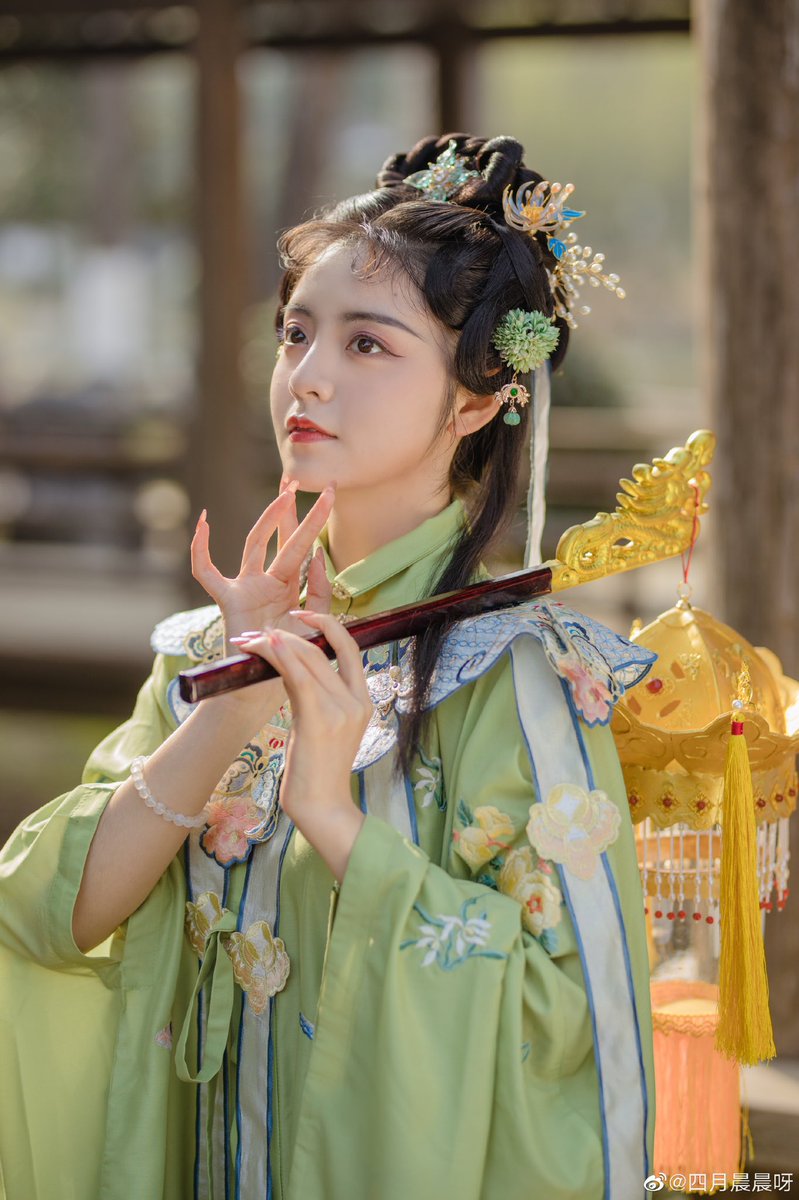 ACSF1919's tweet photo. 四月来啦！
#汉服 #Hanfu https://t.co/9wV6aWhBqT