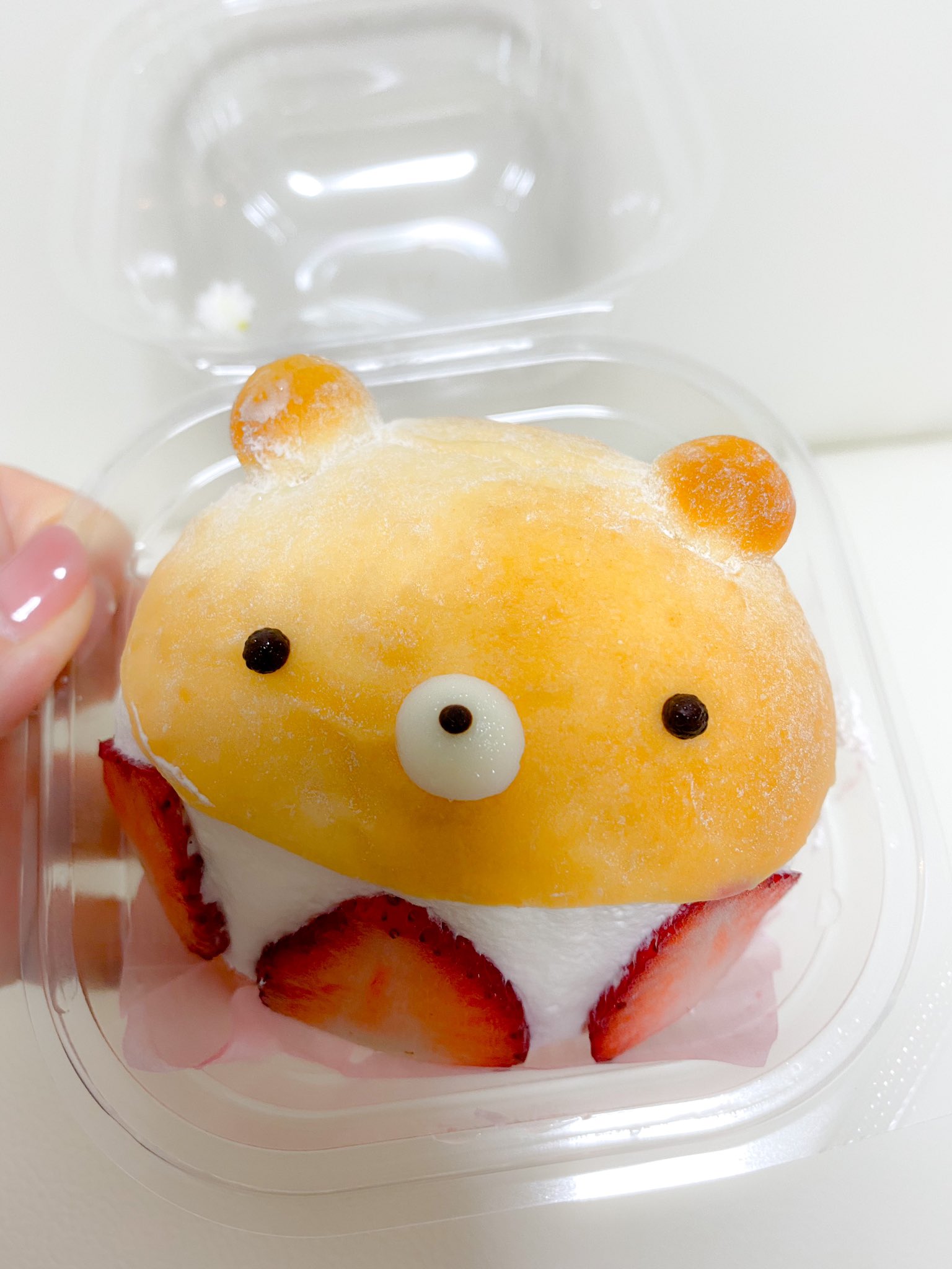 Twitter 上的 フルーツカフェpomp 大人気のくまりとっつぉ お電話頂ければ 本日お持ち帰り可能です 03 5843 67 フルーツカフェpomp テイクアウト マリトッツォ くまりとっつぉ 人形町 T Co It0uq81myy Twitter