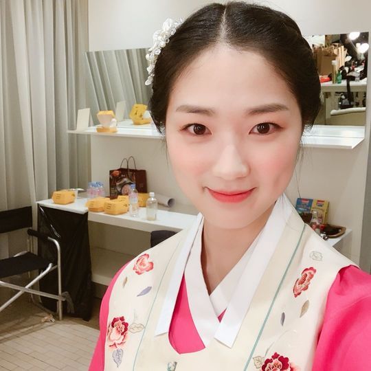 sweethyeyoon's tweet photo. 예쁜 우리 혜윤아씨.... 아니.... 조이아씨...? ❤️💜 https://t.co/AOqtadTDvV