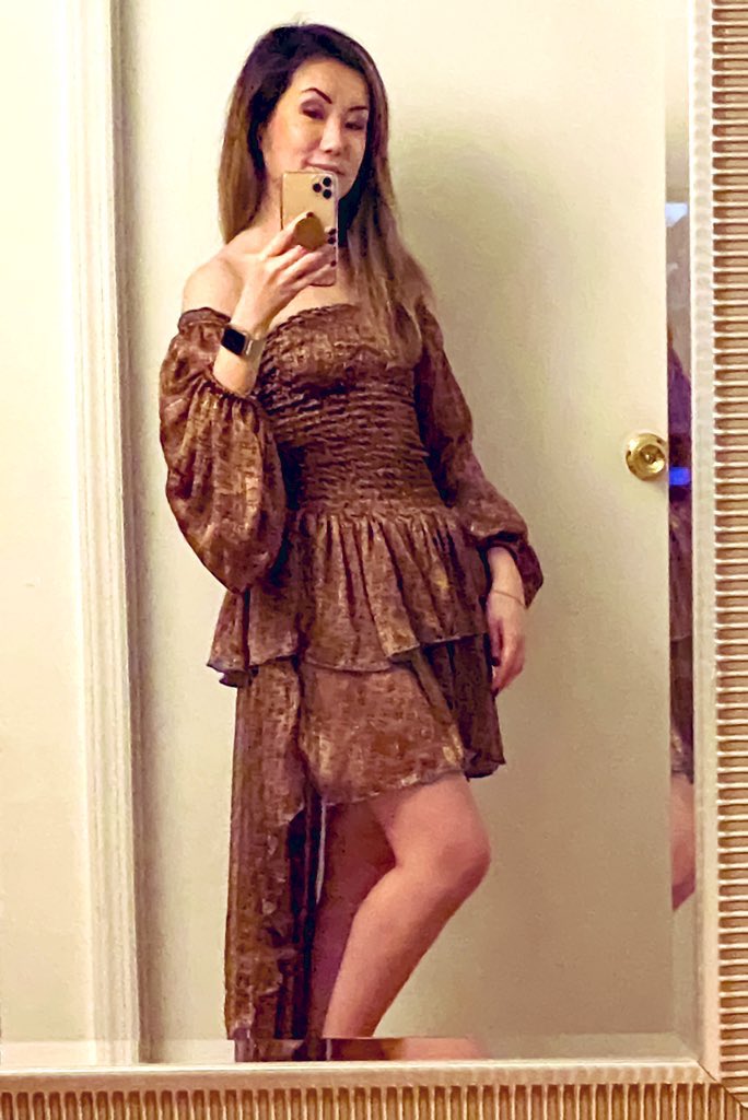 Aaaah thank you <a href="/TitiaKandolo/">Laëtitia Kandolo</a> <a href="/Uchawiworld/">Uchawi</a> for these incredible dresses! LOVE LOVE LOVE!🇨🇩👗😍 #fashion #DRC