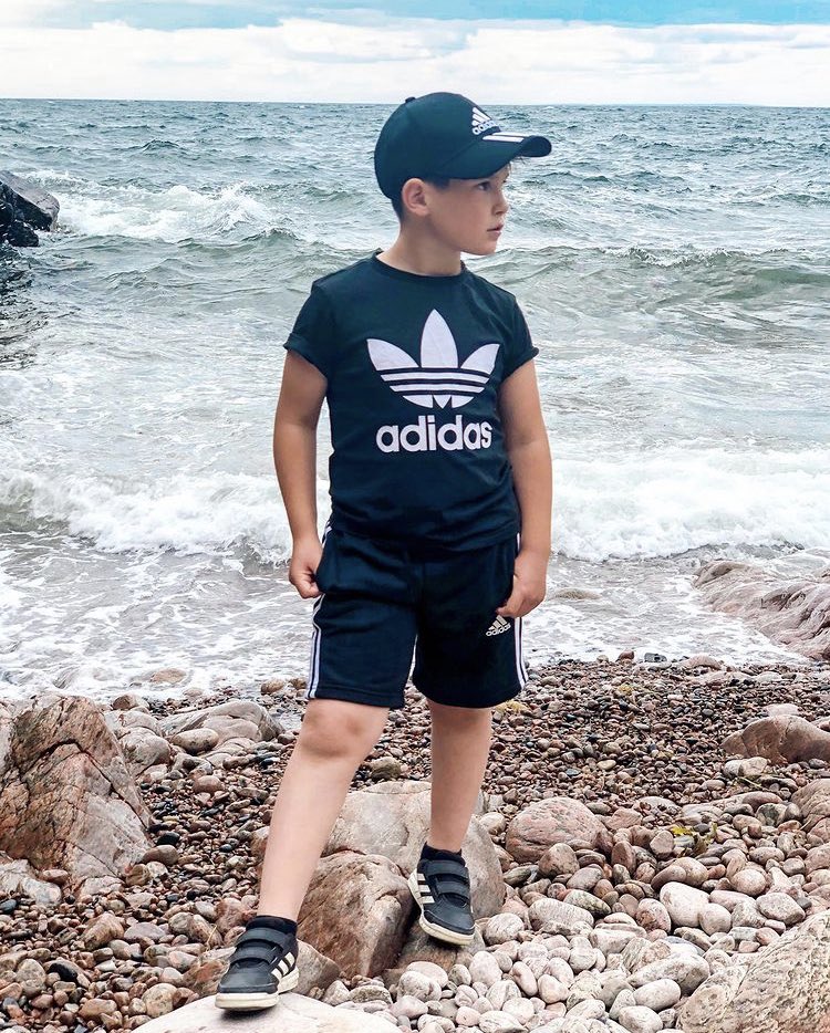 🦉Adam Ross Barlow Jr🦉 (@adambarlowjrx1) on Twitter photo 