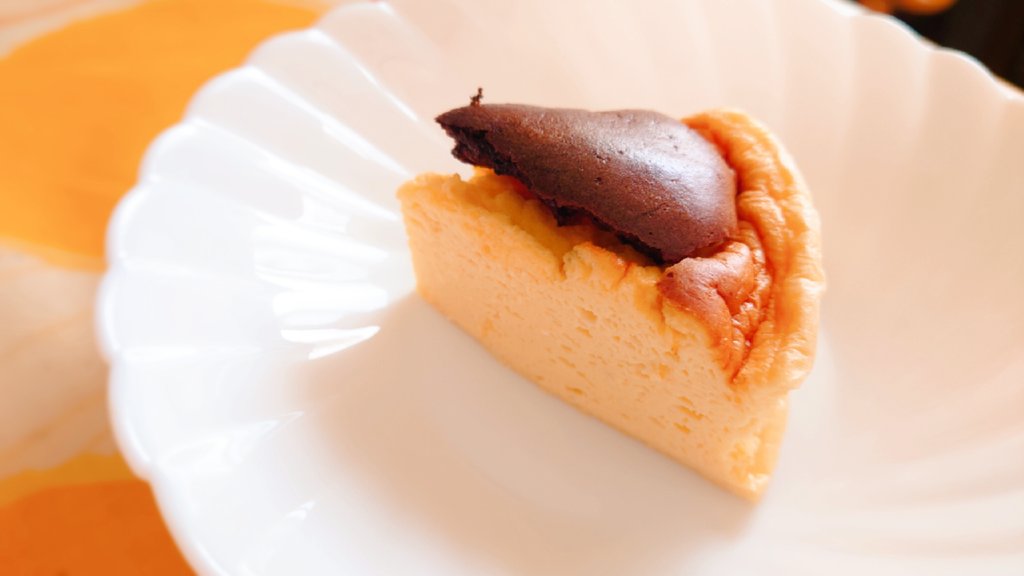 きさ Kisa このスフレチーズケーキ 砂糖も小麦粉とかの粉類も無しだから1切れ150kcalくらいで 糖質も8 3g程度だし材料も4つだけなの素晴らしい きさ Kisa このスフレチーズケーキ 砂糖も小麦粉とかの粉類も無しだから1切れ150kcalくらいで 糖質も8 3g程度だし材料も4つだけなの素晴らしい