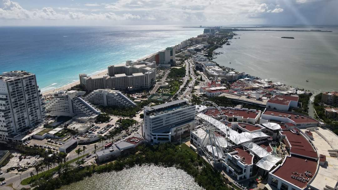 Right in the heart of Cancun. Visit us! 😎 We’re located in KM 12.5 of the Hotel Zone 📍