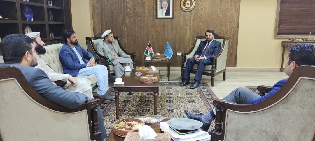 HayatulahHayat's tweet photo. د کونړ ولايت له والي ښاغلي محمد اقبال سعید سره مې د خپل کار په دفتر کې وکتل، چې ولسي جرګه کې د دې ولایت درنو استازیو هم حضور درلود.

https://t.co/69NXtfmP7u… https://t.co/ztoUTEUW7S
