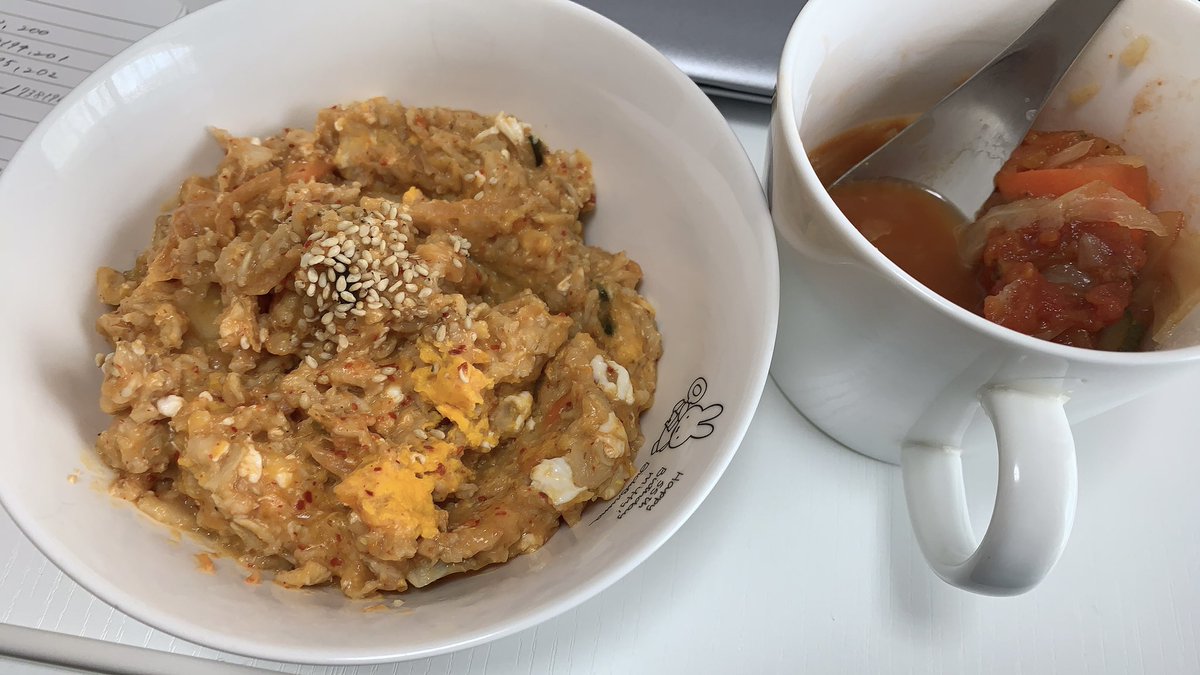 Yumy 作り置きしてた野菜スープと キムチとしじみの韓国風オートミールで 昼ごはん