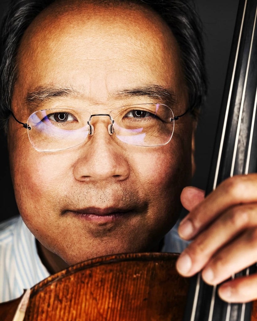 markmannphoto's tweet photo. Your either @yoyoma or yo  not .. this is and spending a few hours with him was pure magic.. for him ok for me .. fun to use a ringlight with the #stradavarius @leicacamerausa @sony.classical https://t.co/nWmsXXwtez https://t.co/i0EyG8E4rJ