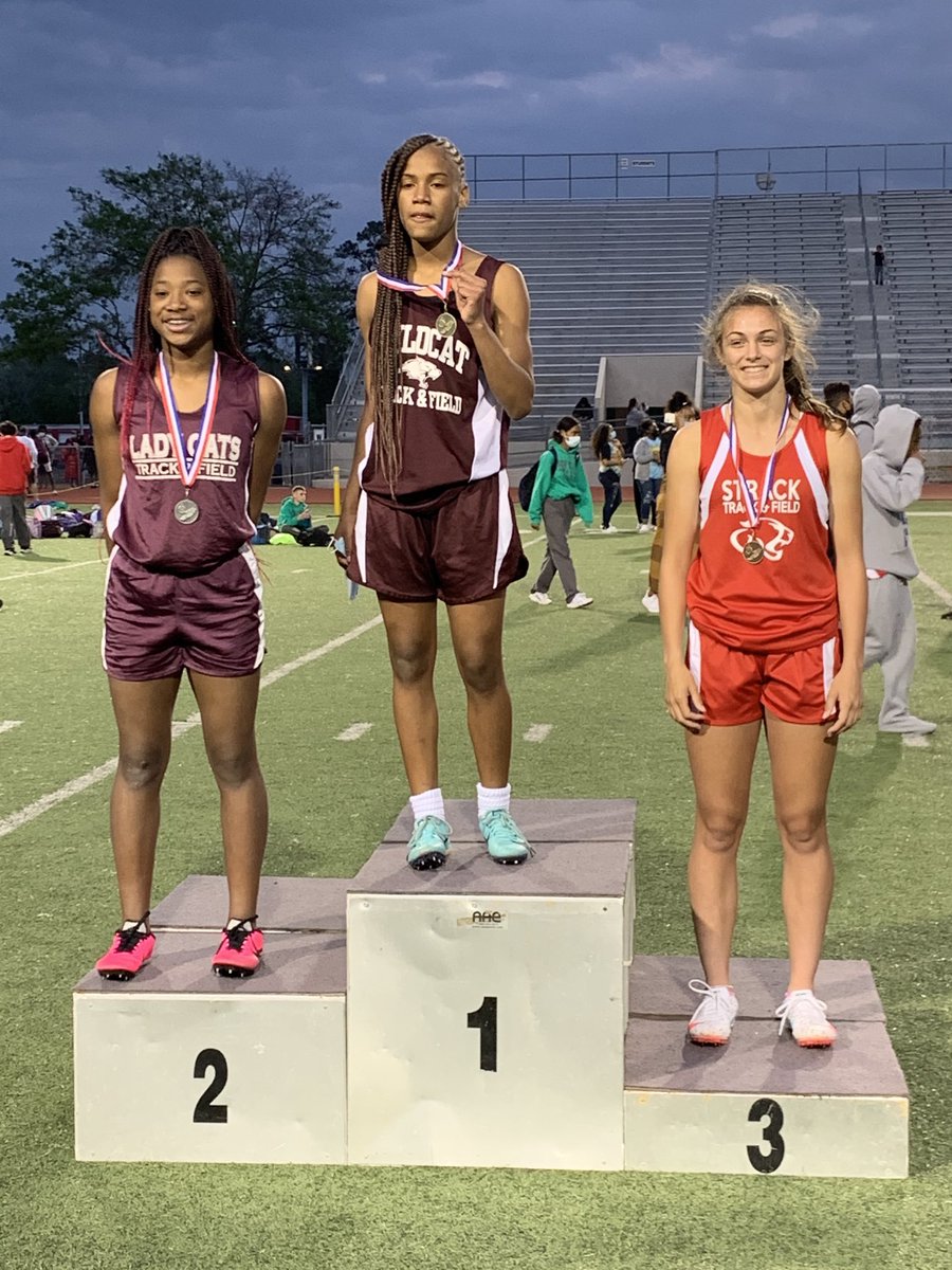 smith16strack's tweet image. 3rd place 8th grade 400 meter dash